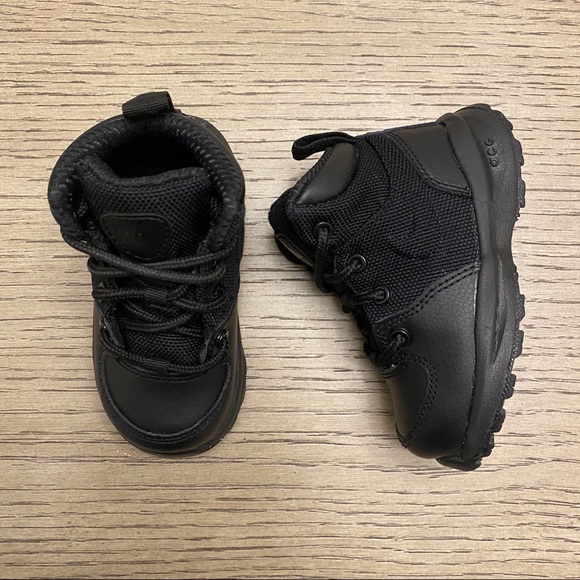 Sold: Nike Manoa 5c - Picture 2 of 6